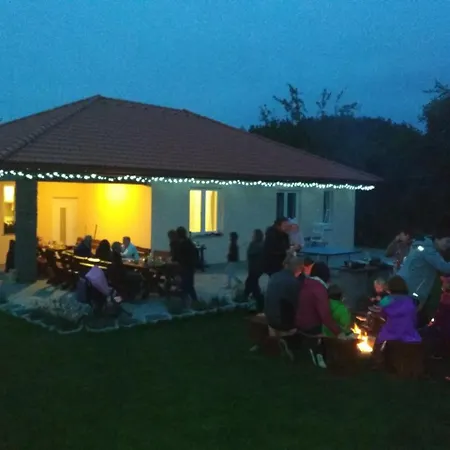 House Adrelot Сasa de vacaciones